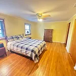 Cozy Philly Haven: Ideal Home